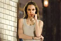 Angelina Jolieová ve filmu Wanted