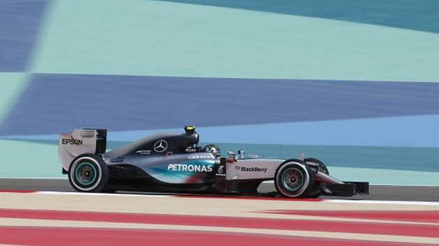 Nico Rosberg v tréninku na Velkou cenu Bahrajnu.