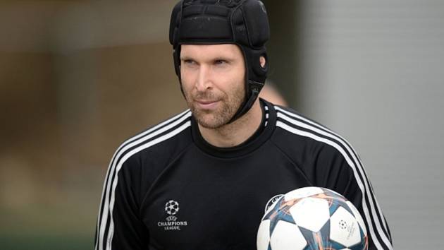 Brankář Petr Čech získal podeváté Zlatý míč pro nejlepšího fotbalistu České republiky. 