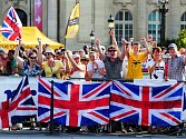Fanoušci Brita Frooma při dojezdu letošní Tour de France.