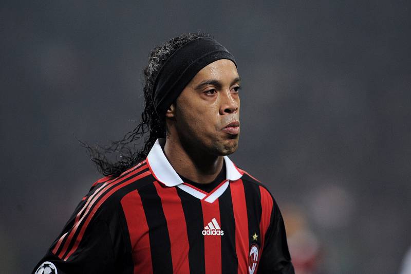 Ronaldinho v dresu AC Milán.
