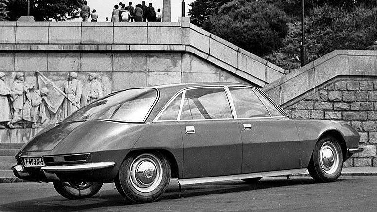 Tatra 603 X.