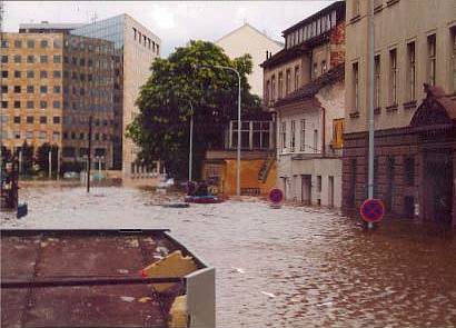 Následky povodní v roce 2002.