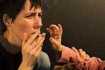 Pasivní kouření je příčinou desetiny dětských leukemií a také výrazně snižuje plicní funkce dítěte. Zhoršuje také příznaky u alergického astmatu, atopického ekzému a alergické rýmy.