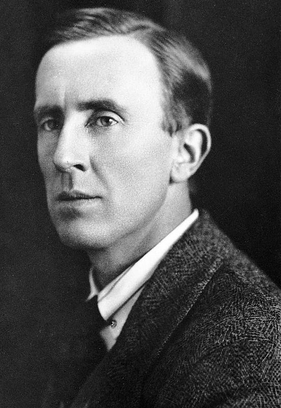 J. R. R. Tolkien psaní vnímal jako hobby, a Hobita stvořil jako pohádku pro své čtyři děti.