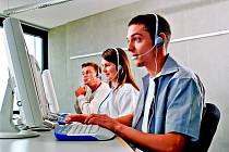 Ani služební hovory v call centru nemohou trvat libovolně dlouho. Přesné podmínky práce je třeba si zjistit předem.