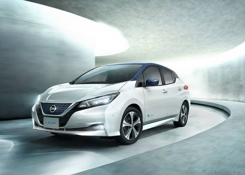 Nissan Leaf (+14 až 20 300 Kč). Základní cena: 950 000 Kč