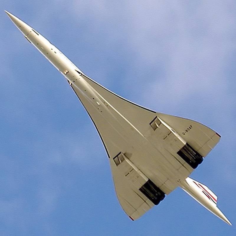 Poslední let. Concorde registrace G-BOAF na posledním letu 26. listopadu 2003, kdy stroj přeletěl z londýnského Heathrow na letiště Filton u Bristolu, kde je dnes letoun vystavený v muzeu