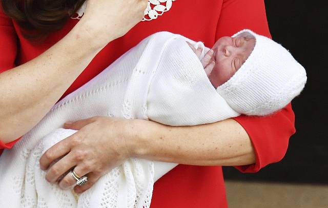 Novorozený syn vévodkyně Kate a prince Williama