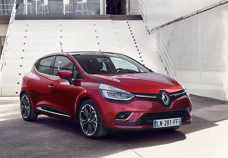 Renault Clio minulé generace - 270 000 Kč