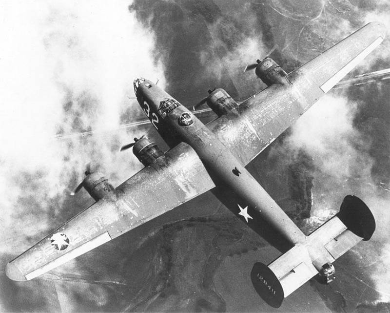 V noci z 8. na 9. dubna 1945 vypustil bombardér B-24 Liberator americké armády naváděný parašutisty z Carbonu u Kyjova 24 padáků s vojenským materiálem