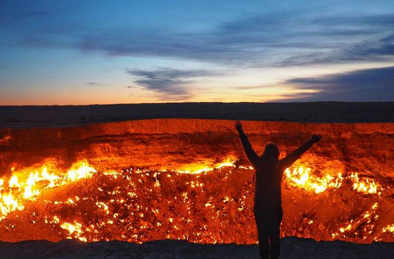 Hořící kráter se nachází v Turkmenistánu.