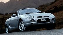 Originální anglický roadster MG F.