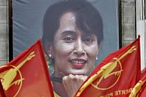 Barmská disidentka a nositelka Nobelovy ceny za mír Do Aun Schan Su Ťij je po celém světě považována za symbol odporu proti barmské vojenské juntě.