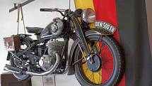 Ukázky zajímavých strojů ze sbírek Muzea historických motocyklů ve Svratouchu.