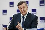 Bývalý ukrajinský prezident Viktor Janukovyč získal azyl v Rusku.