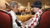 Šťastní členové vybraných jihokorejských rodin se setkali poprvé od Korejské války.