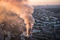 Požár v budově Grenfell Tower