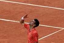 Novak Djokovič slaví titul na French Open