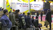 Ruští odvedenci shromažďují ve sportovní hale v Jakutsku, 23. září 2022