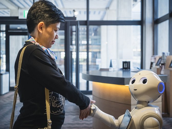 Robot Pepper v japonské bance. Ilustrační snímek
