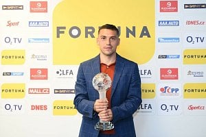 Nicolae Stanciu ze Slavie Praha byl vyhlášen 9. července 2020 v Praze nejlepším cizincem sezony první fotbalové ligy.