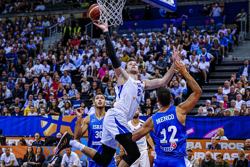 Basketbalisté porazili Izrael a postoupili do osmifinále