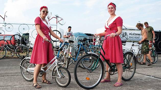 Originální bicykly brázdí festivaly i cirkusová šapitó