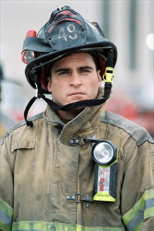 Joaquin Phoenix jako baltimorský hasič v Okrsku 49