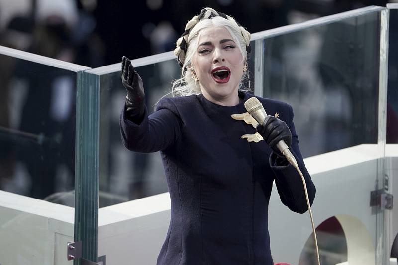 Lady Gaga na slavnosti spojené s  uvedením Joe Bidena do prezidentského úřadu.
