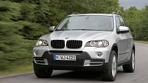 BMW X5 3.0d (2008). Výkon: 173 kW. Cena: 410 000 Kč