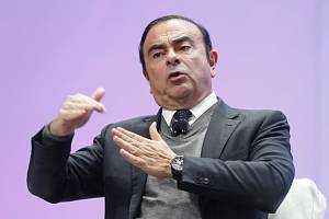 Bývalý šéf francouzsko-japonské automobilové aliance Renault-Nissan-Mitsubishi Carlos Ghosn na snímku z 9. ledna 2017