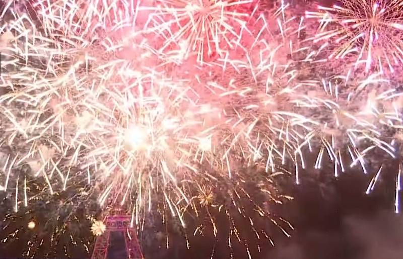 Oslavy francouzského státního svátku proběhly ve stínu dopadů koronavirové nákazy