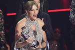 Zpěvačka Taylor Swiftová na udílení cen americké televize MTV, 28. srpna 2022