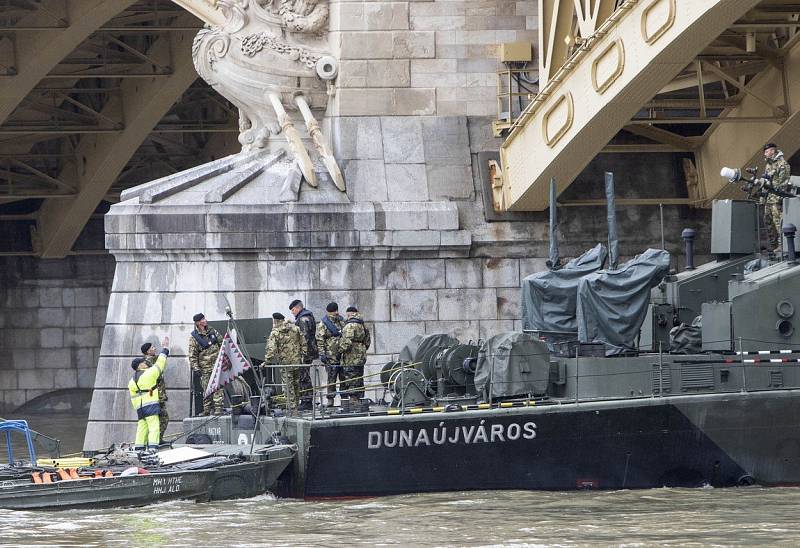 Potopení lodi s turisty v Budapešti