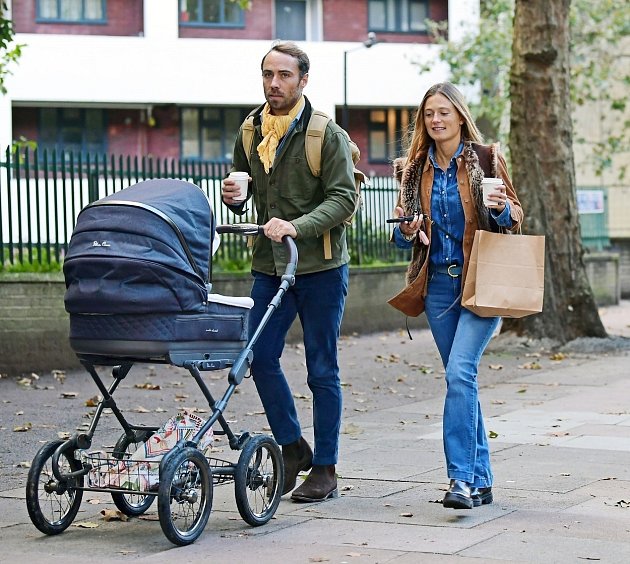 James Middleton se v říjnu dočkal svého prvního syna.