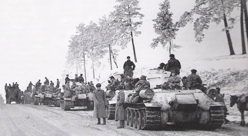 Tanková kolona třetí gardové tankové armády při žitomírsko-berdyčevské útočné operaci v roce 1944