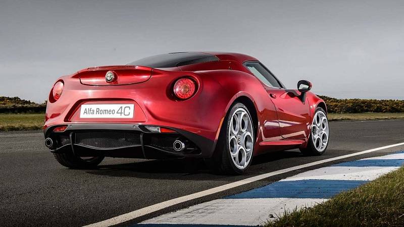 Alfa Romeo 4C.  