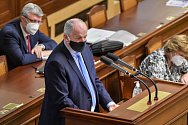 Ministr zdravotnictví Roman Prymula hovoří na schůzi Poslanecké sněmovny 20. října 2020 v Praze