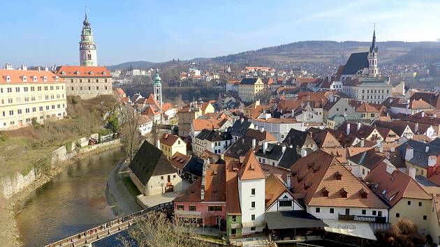 Český Krumlov je letos velkým lákadlem českých turistů.