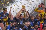 Rok 2018: Francouzi a jejich radost z vítězství na mistrovství světa. Obhájí titul?