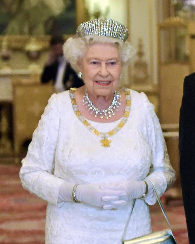 V soukromé kolekci Alžběty II. samozřejmě nechybí korunky. Jednou z královniných oblíbených byla tiára Kokoshnik