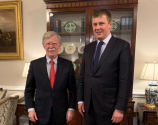 Český ministr zahraničí Tomáš Petříček a bezpečnostní poradce John Bolton