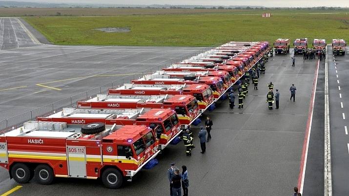 Tatra Force 6x6 – nosič hasičských nástaveb, letištní specifikace.