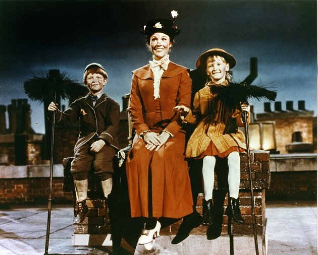 Julie Andrewsová, Karen Dotriceová a Matthew Garber v oscarovém triumfu Walta Disneyho Mary Poppins