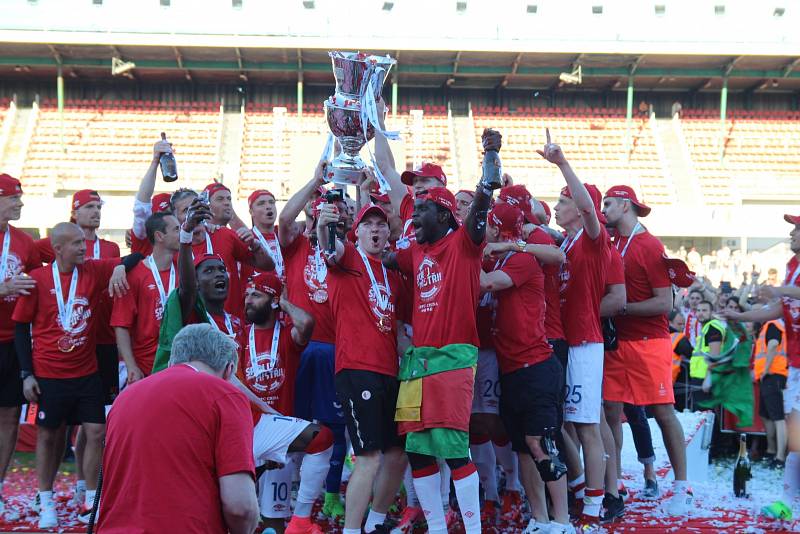 Slavia zvítězila nad Brnem 4:0 a mohla slavit titul