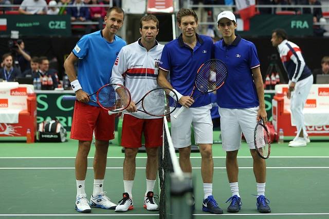 Grandslamoví šampioni Pierre-Hugues Herbert a Nicolas Mahut nebudou spolu hrát na Australian Open. Herbert nemůže v Melbourne startovat, protože není očkovaný.