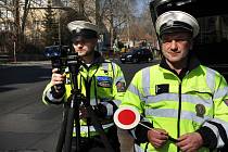 Policie měří rychlost - Ilustrační foto