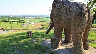 Vydejte se na stezku dávných lovců mamutů i za řevem silných motorů na Olomoucko
