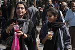 Ženy na ulici v íránské metropoli Teheránu